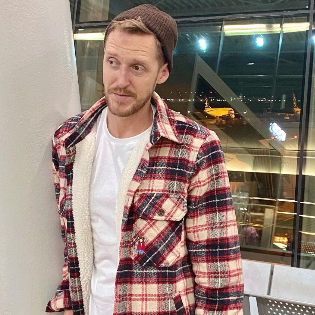 Sweter na zimę w stylu Michałowskiego to hit. To ostatni gwizdek, by kupić go przed świętami